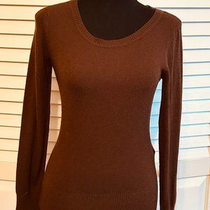 Women’s H&M Sexy Brown Fitted Round Neck Pullover Sweater Size Small